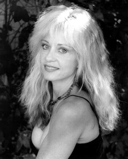 linnea quigley xxx